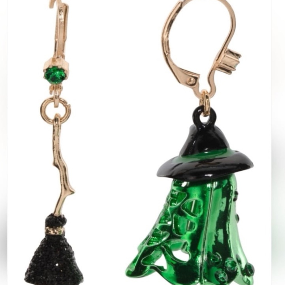 BETSEY JOHNSON Halloween Mismatched Green Ghost Witch & Broom Earrings NEW NWT - Picture 11 of 12